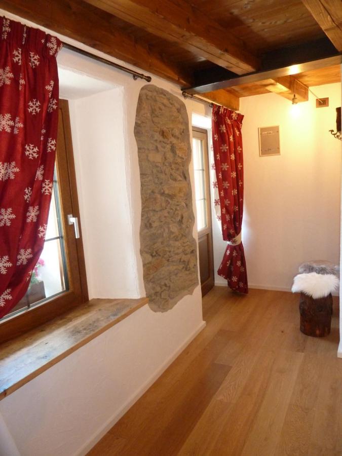 Beb Luca76 Bed and Breakfast Avise Buitenkant foto