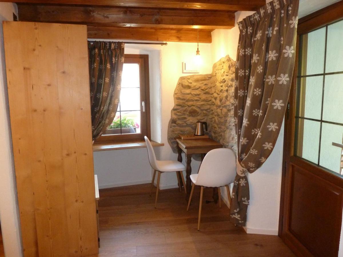 Beb Luca76 Bed and Breakfast Avise Buitenkant foto