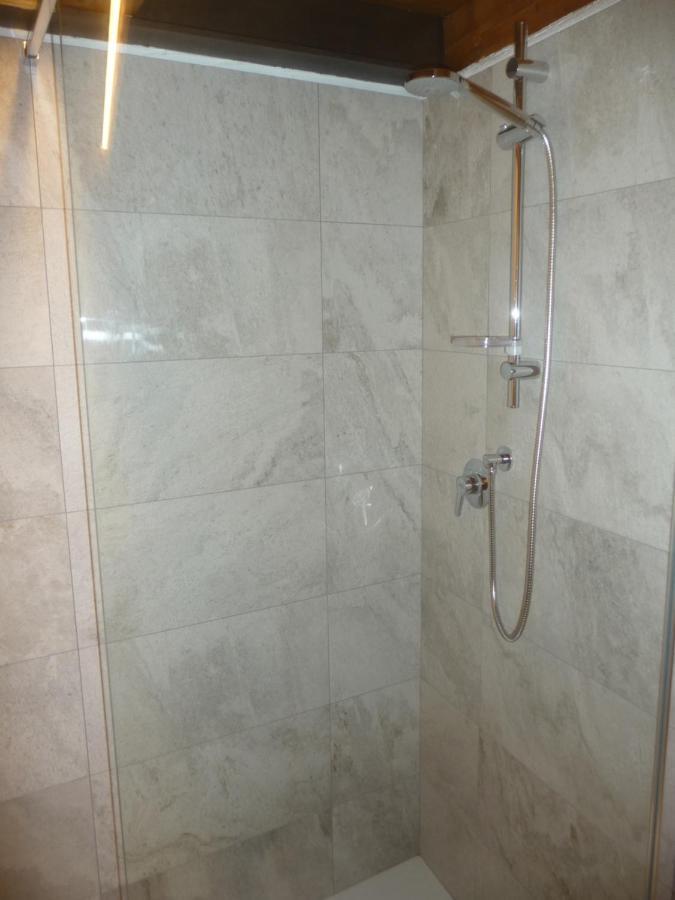 Beb Luca76 Bed and Breakfast Avise Buitenkant foto