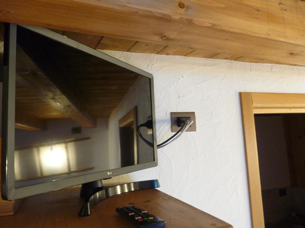 Beb Luca76 Bed and Breakfast Avise Buitenkant foto